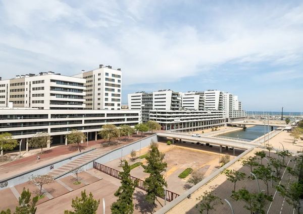 Carrer de Pi i Margall, Badalona, Catalonia 08912