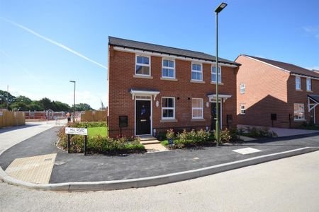 2 bedroom semi-detached house to rent - Photo 5