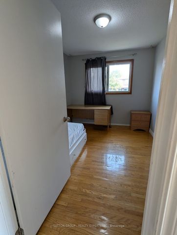 For Lease - 3 Holyoake Crescent, Toronto, Ontario - Photo 3