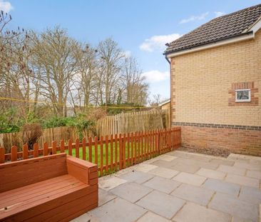 4 bedroom detached house to rent - Photo 2