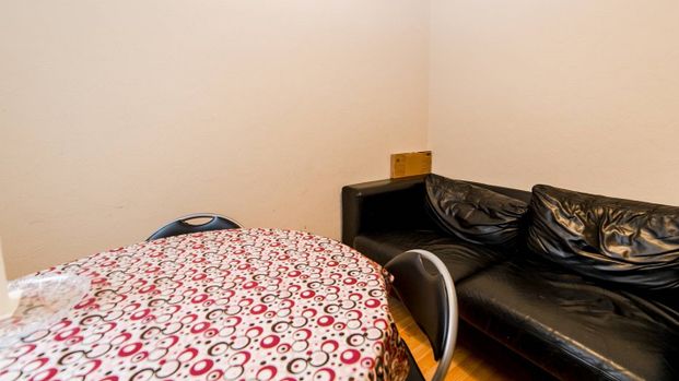 1 bedroom flat for rent - Photo 1