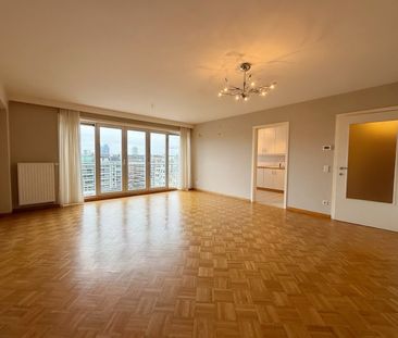 Ruim appartement - centrum Oostende - Photo 2