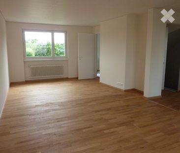 Stilvoll renoviertes einseitig angebautes EFH zu vermieten! - Photo 1