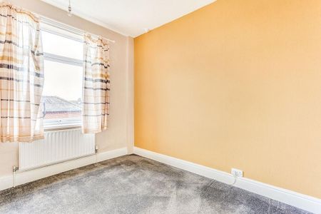 4 bedroom terraced house to rent - Photo 2