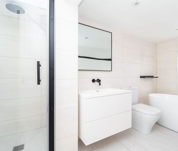 2 bedroom mid terraced house to rent, - Photo 4
