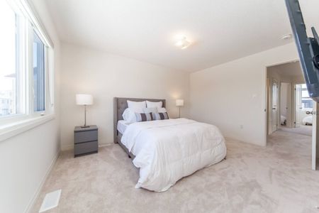 For Lease - 35 Cryderman Lane, Clarington, Ontario - Photo 5