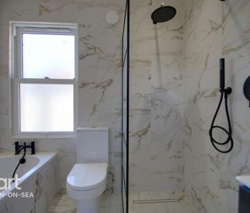 4 bedroom detached house to rent - Photo 5