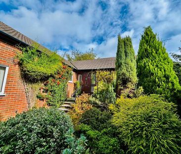 4 bedroom detached house to rent - Photo 2