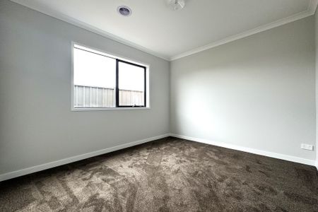 Welcome to your dream home! - Photo 3