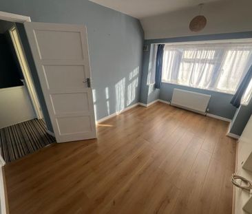 3 bedroom terraced house to rent - Photo 6