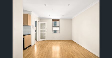 Modern home in a boutique security block - Photo 2