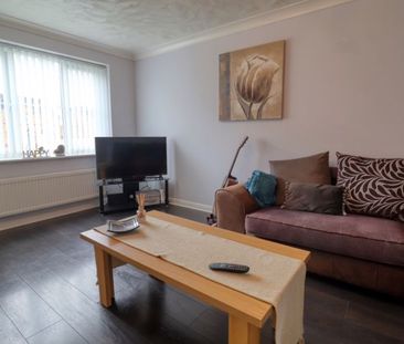 Bedford Way, Scunthorpe - Photo 2