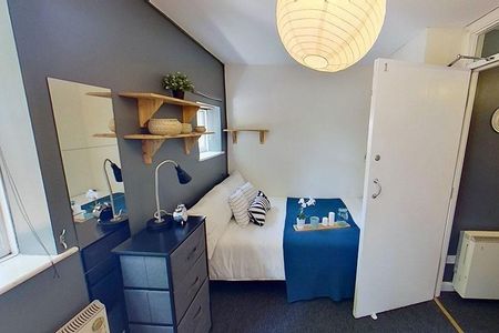 4 bedroom townhouse to rent - Photo 3