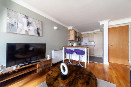 1 bedroom ground floor flat to rent - Photo 4