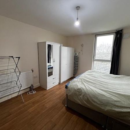 1 bedroom in a house share to rent - Photo 3