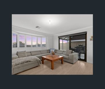 Stylish & Spacious Family Living in a Peaceful Seaford Rise Court - Photo 3