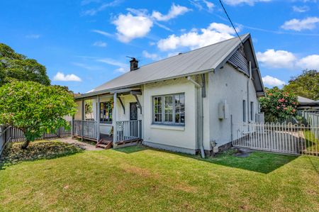 66 Valencia Street, Mayfield NSW 2304 - House For Rent | Domain - Photo 2