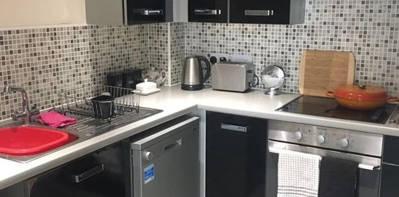 2 Bed Flat, Mater Close, L9 - Photo 2