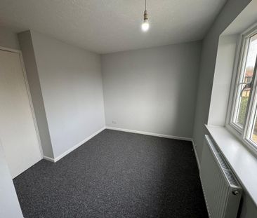 2 bedroom townhouse to rent - Photo 3