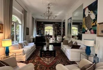 Villa-Parioli: Beautiful independent house with large private garden and terraces. Spacious living, formal dining, study-music room, sun room, 5 bedrooms, 4 bathrooms, parking. rif 163