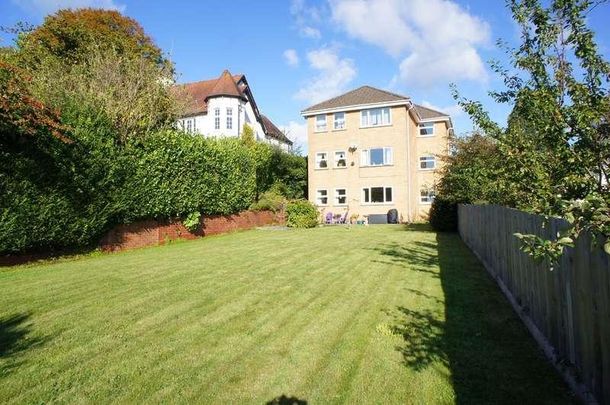 Marsham Court, Radyr, CF15 - Photo 1