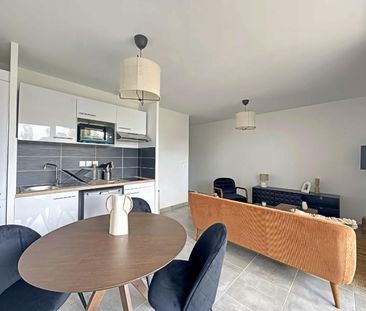 Location Appartement 2 pièces 47m² - Photo 3