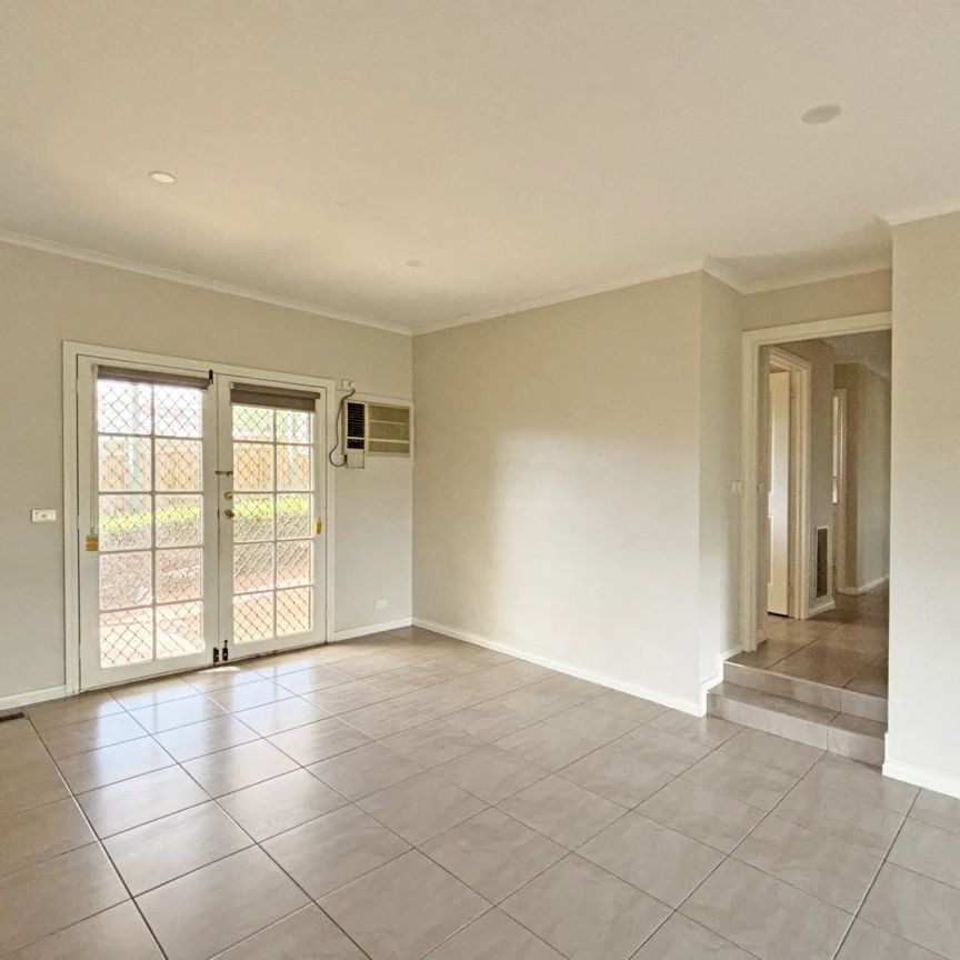 Prime Location - Photo 1