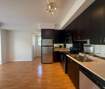 For Lease - 5055 Oscar Peterson Boulevard Unit# 8, Mississauga, Ont... - Photo 2