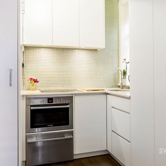 CHARACTER FILLED ONE BEDROOM | Unfurnished - Photo 1