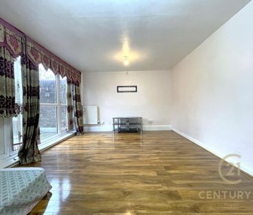 4 bedroom flat to rent - Photo 1