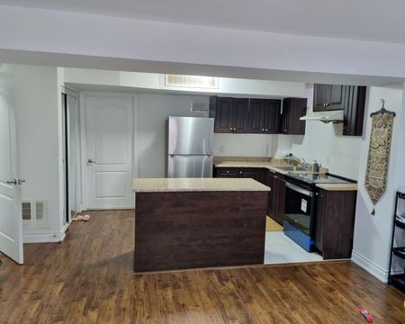 For Lease - 33 Little Britain Crescent, Brampton, Ontario - Photo 2