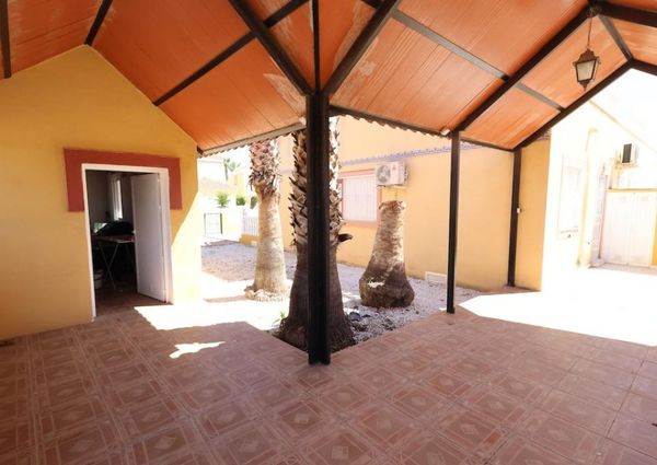 Adosado en la Regia . Temporada larga.