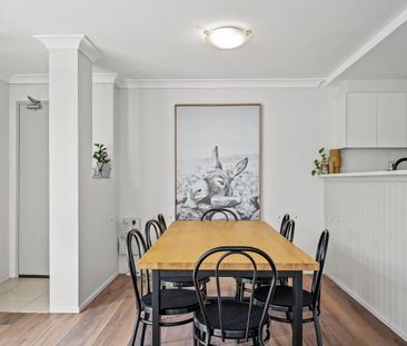 Spacious 2-Bedroom Unit in Secure Complex - Photo 1