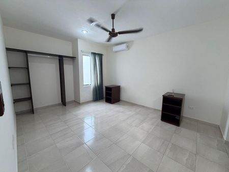 Departamento amueblado, con terraza privada, en Campocielo. - Photo 4