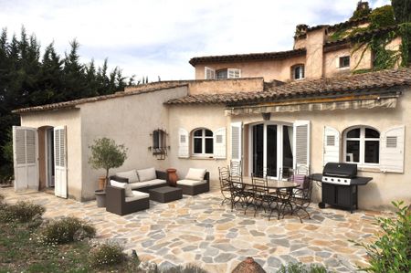 VILLA DE 154 M2 A MOUGINS CHEMIN DU CHATEAU - Photo 5