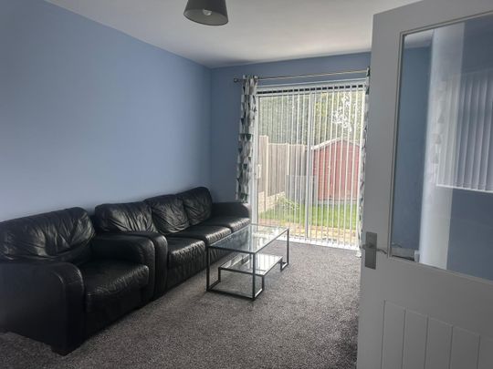 Room in a Shared House, Fulmere Crescent, S5 - Photo 1