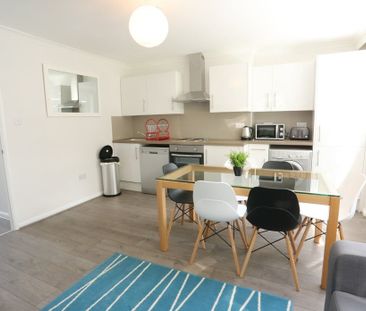 Room in a Shared House, Morant Street, E14 - Photo 5