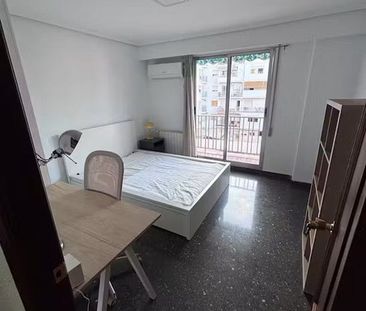 Carrer de Peris Brell, Valencia, Valencian Community 46022 - Photo 6