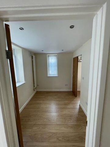 1 Bed Flat, London Road, CR7 - Photo 3