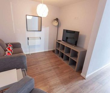 Holt Road, L7 - Photo 1