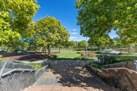 Family Friendly Home in Caloundra West - Photo 2