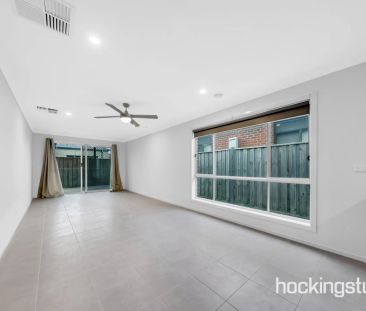 PERFECT FAMILY HOME - Photo 5