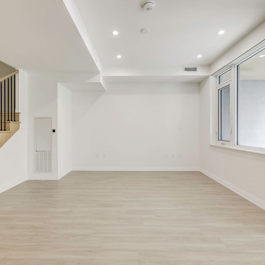 For Lease - 50 Dunfield Avenue Unit# TH116, Toronto, Ontario - Photo 1