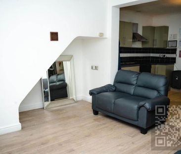 6 bedroom end of terrace house to rent - Photo 3
