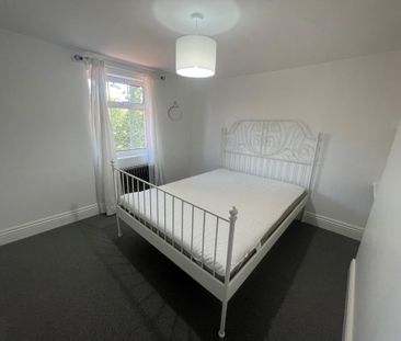 2 bedroom end of terrace house to rent - Photo 1