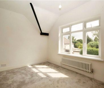 4 bedroom semi-detached house to rent - Photo 2