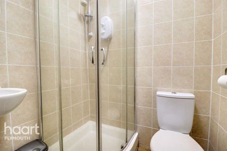 1 bedroom in a house share to rent - Photo 4