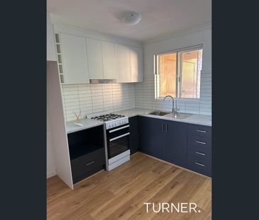 Neat and secure unit - Photo 3