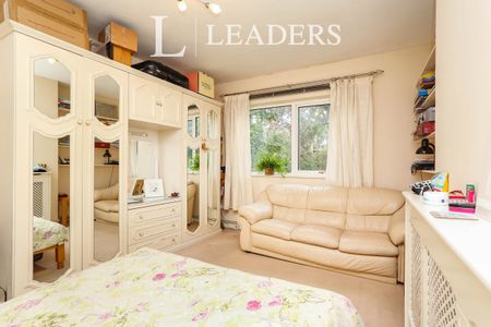 studio to rent Granville Park, London, SE13 - Photo 3