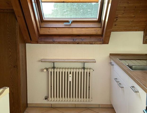 3,5-Zimmer-Dachgeschosswohnung mit Balkon, EBK in Mimmenhausen - Photo 1